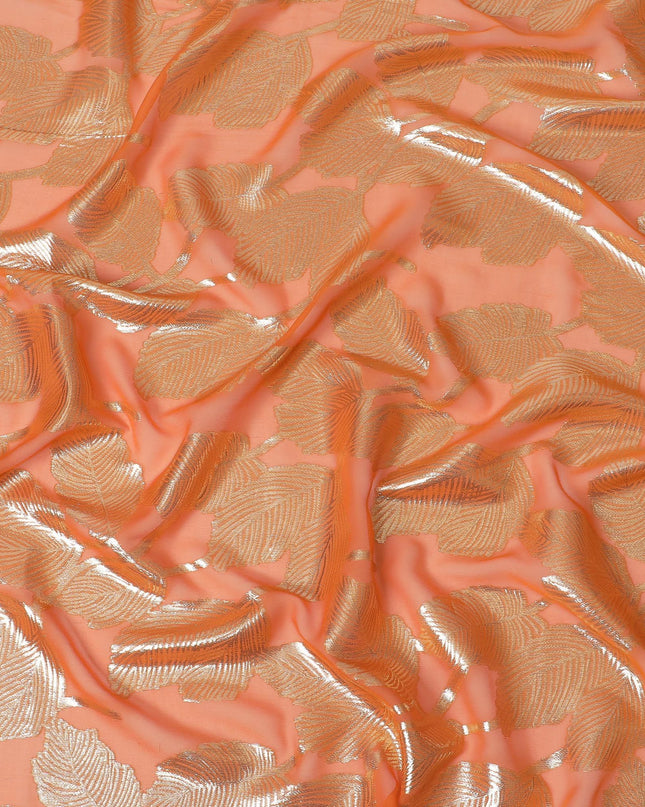قماش شيفون حرير أناقة مرجانية مع لوريكس ذهبي عرض 110 سم – نسيج فاخر للأزياء والديكور -D18383