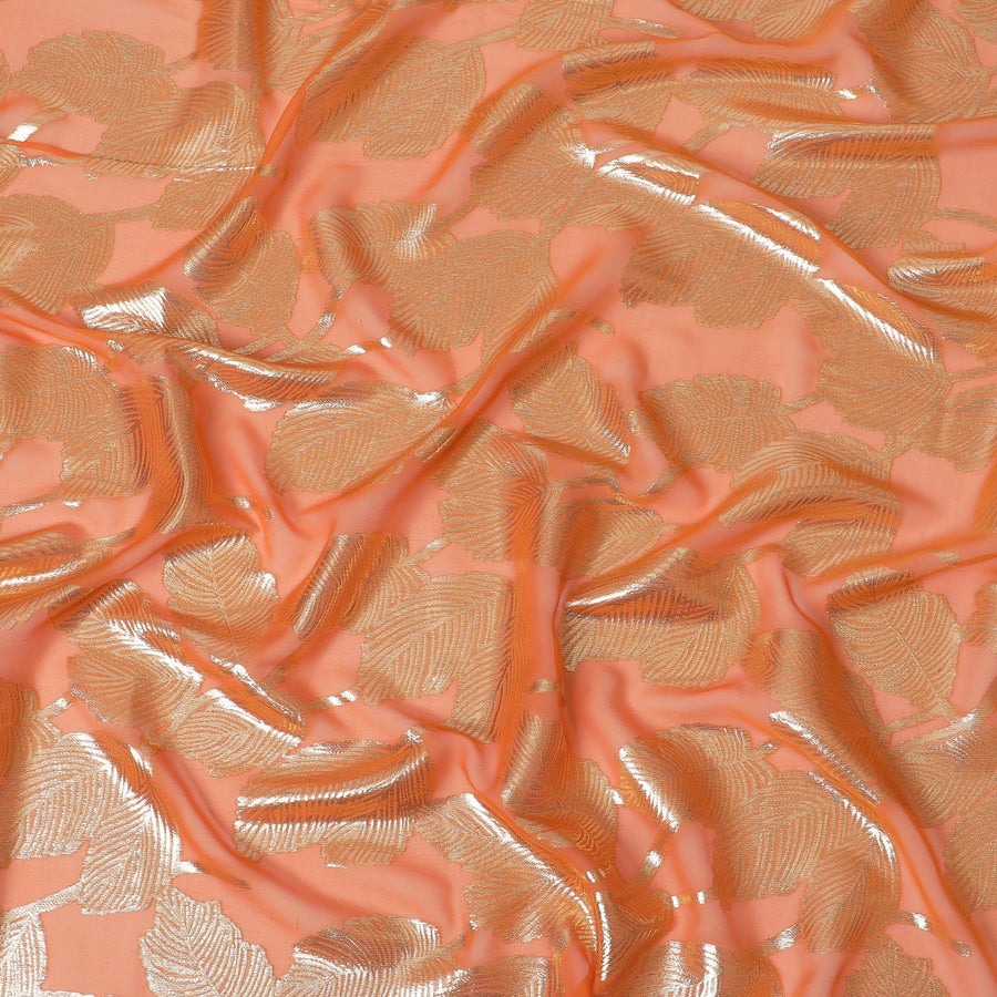 قماش شيفون حرير أناقة مرجانية مع لوريكس ذهبي عرض 110 سم – نسيج فاخر للأزياء والديكور -D18383