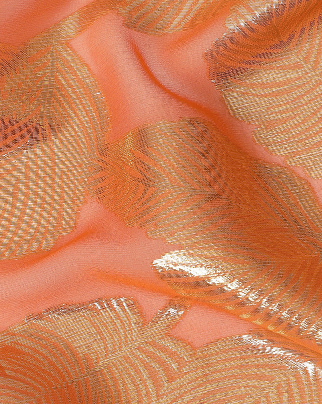 قماش شيفون حرير أناقة مرجانية مع لوريكس ذهبي عرض 110 سم – نسيج فاخر للأزياء والديكور -D18383