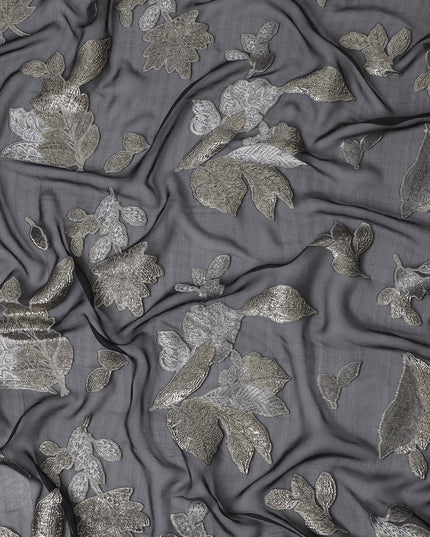قماش شيفون حريري لامع باللون الفحمي مع لوريكس فضي بعرض 110 سم - نسيج مخصص للإبداعات الحصرية-D18385
