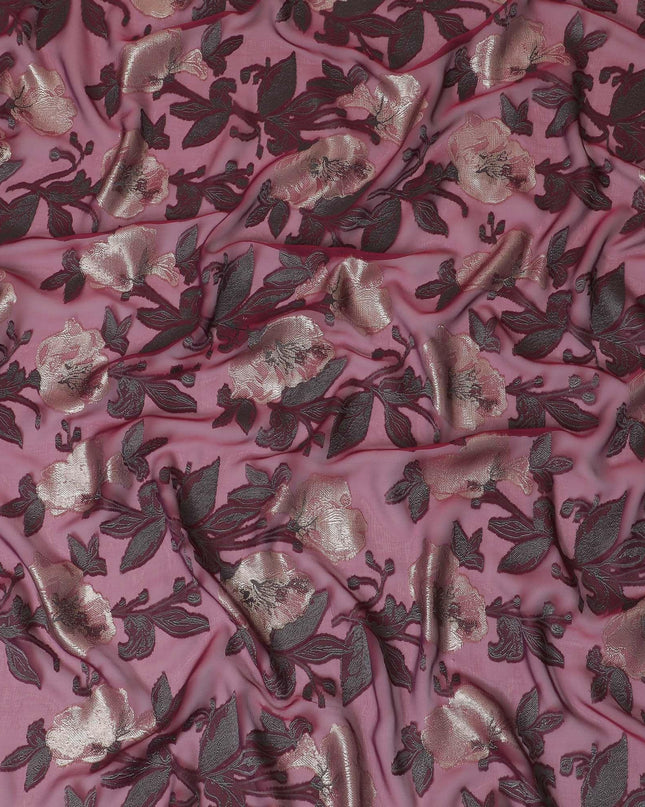 قماش شيفون حريري فرنسي (فرنساوي) فاخر باللون العنابي مع فيسكوز رمادي مع لوريكس معدني ذهبي بتصميم زهور -D15636