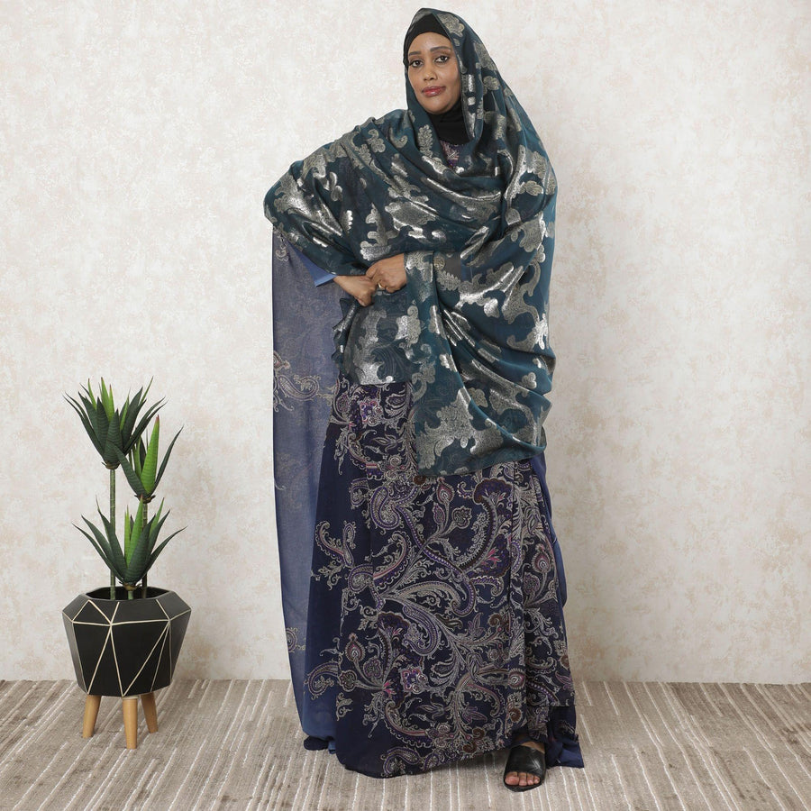 أزرق بترولي فاخر من الشيفون الحريري الفرنسي النقي (الفرانساوي) مع لوريكس فضي معدني بتصميم أوراق الشجر -D11566