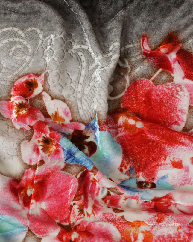 قماش مخملي حريري إيطالي باللون الرمادي السحابي مع طباعة متعددة الألوان بتصميم الأزهار-D11832