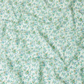 قماش قطني أخضر الشاي مع طباعة باللون الأخضر الزيتوني والأزرق الفاتح والأخضر الباستيل بتصميم الأزهار-D10642