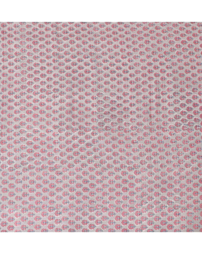 نسيج من القطن العضوي باللون الرمادي السحابي مع طباعة باللون الوردي الفاتح والأسود والرمادي للعملات المعدنية بتصميم الأزهار-D13868