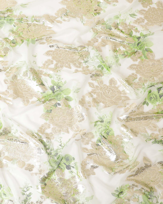 قماش شيفون من الحرير الخالص باللون الأبيض الفاتح مع طباعة باللون الأخضر الباستيل مع لوريكس معدني ذهبي بتصميم الأزهار-D8328