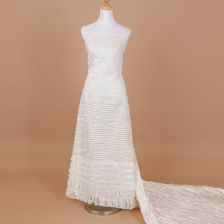 قماش تول نايلون فاخر باللون العاجي مع تطريز بنفس اللون بتصميم مخطط - D9184