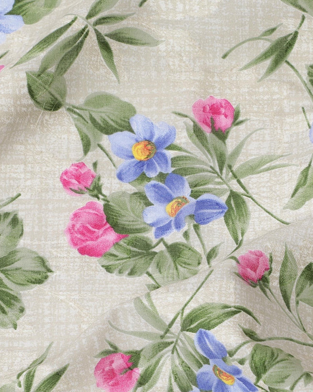 قماش فوال قطني باللون البيج الفاتح مع جاكار بنفس اللون مع طباعة باللون الأخضر الزيتوني والأزرق والوردي الساخن بتصميم الأزهار-D6309