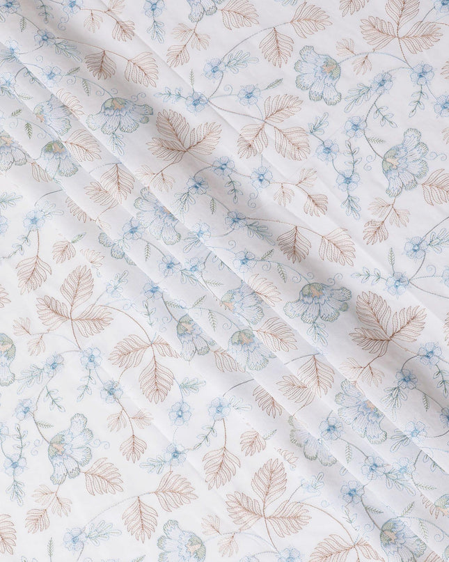 قماش فوال من القطن الخالص الأبيض الفاخر مع تطريز باللونين البني والأزرق الفاتح بتصميم الأزهار-D15233