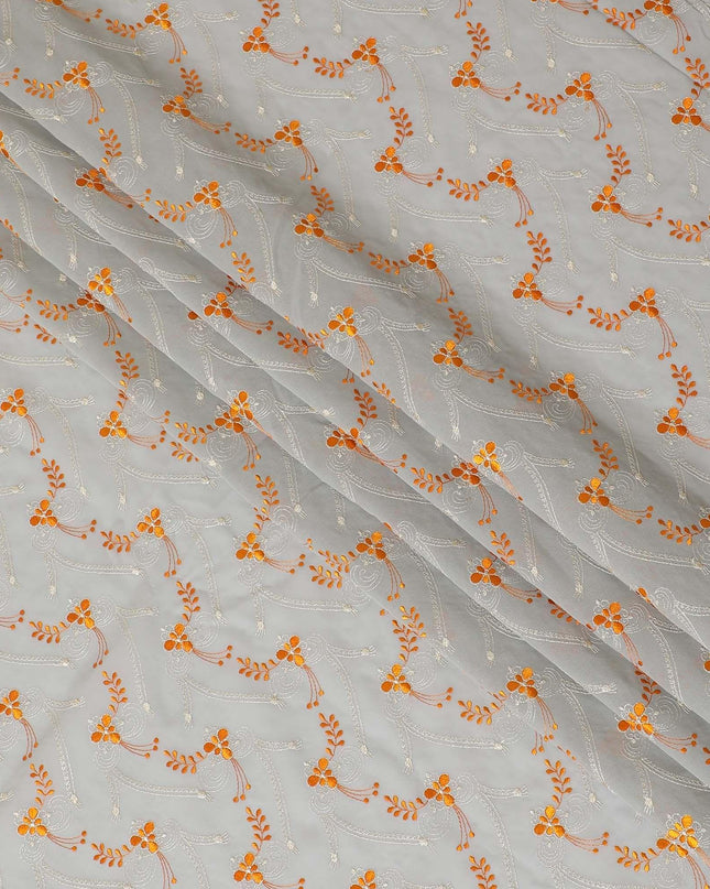 قماش الفوال القطني السويسري الفاخر 100% (الثوب السوداني) باللون الرمادي اللؤلؤي مع تطريز باللون الأخضر الفيروزي والذهبي بتصميم الأزهار-D13524