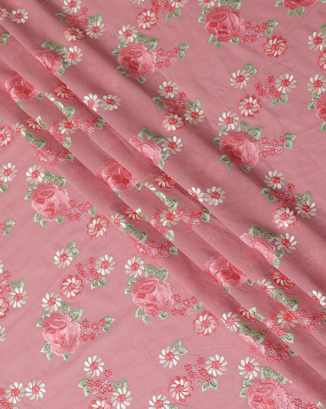 قماش الفوال القطني الخالص الفاخر باللون الوردي السلمون مع تطريز باللون الخوخي والبيج والأخضر المريمية بتصميم الأزهار-D15241