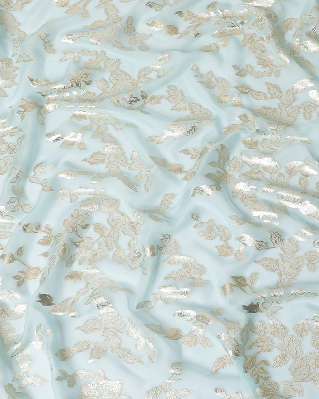قماش شيفون من الحرير الخالص الفاخر باللون الأزرق الفاتح مع لوريكس معدني ذهبي بتصميم أوراق الشجر -D15448