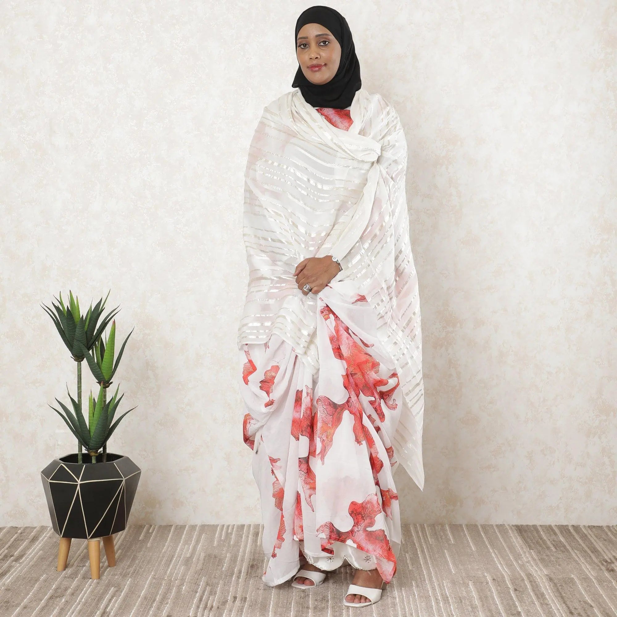 Garbasaar Pattern Off white Premium pure silk chiffon garbasaar with gold metallic lurex ...