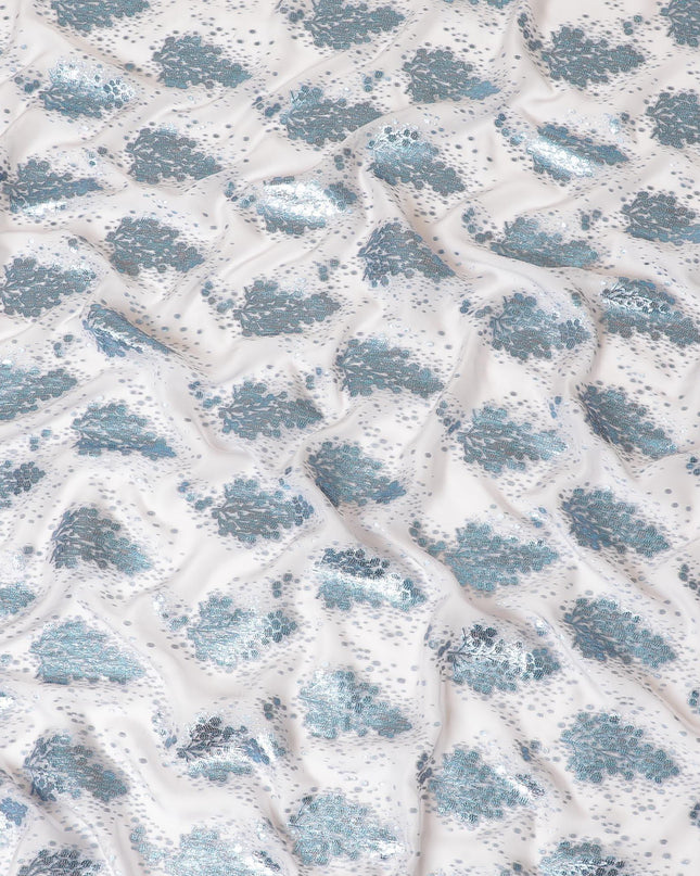 قماش من الشيفون الحريري باللون الرمادي وحيد القرن مع اللوريكس المعدني باللون الأزرق الفاتح والنحاسي بتصميم الأزهار - D8041