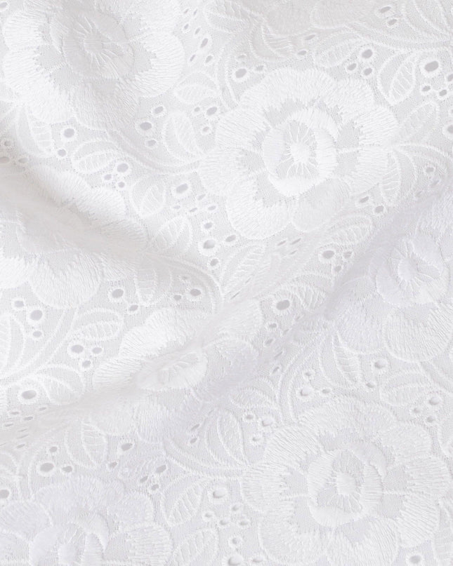 قماش فوال من القطن الخالص باللون الأبيض مع تطريز بنفس اللون بتصميم الأزهار-D13617