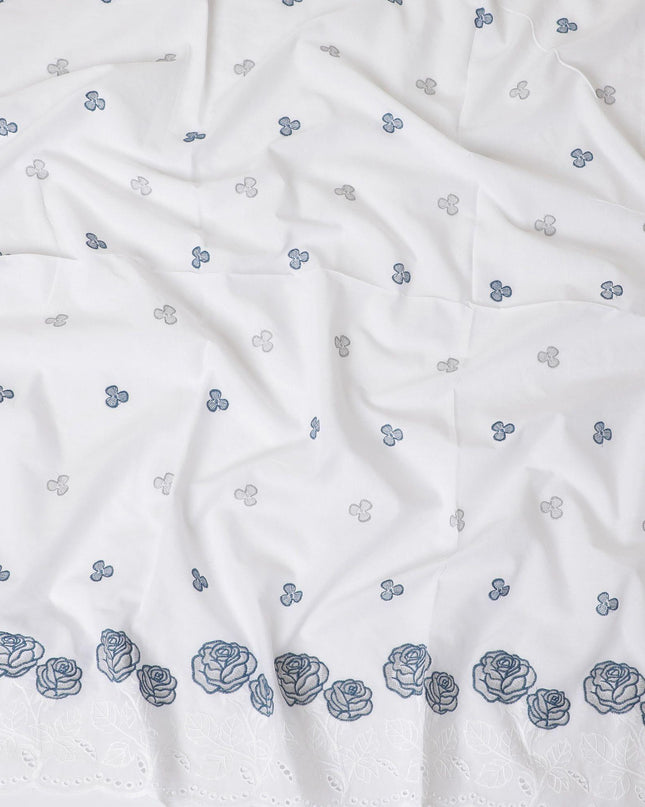 قماش فوال من القطن الخالص الأبيض الفاخر بنفس اللون والتطريز الأزرق بتصميم الأزهار-D13602