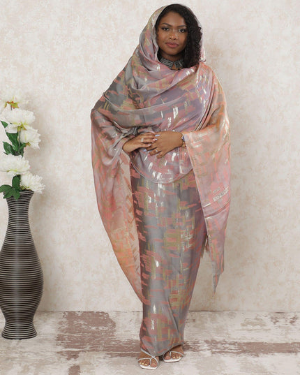 ثوب من الشيفون الحريري الفرنسي (الفرنساوي) الفاخر باللون الرمادي السحابي مع الفيسكوز الخوخي والوركس المعدني الذهبي بتصميم تجريدي-D14379