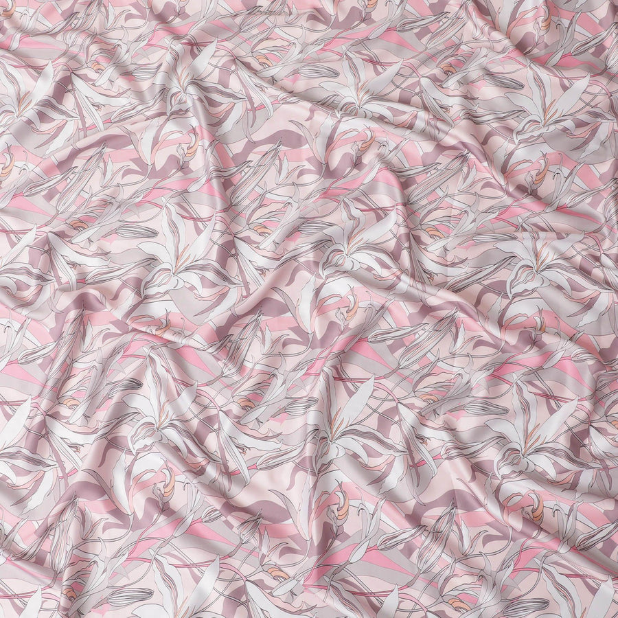 قماش ساتان صناعي أبيض اللون مع طباعة متعددة الألوان بتصميم زهور-D15015