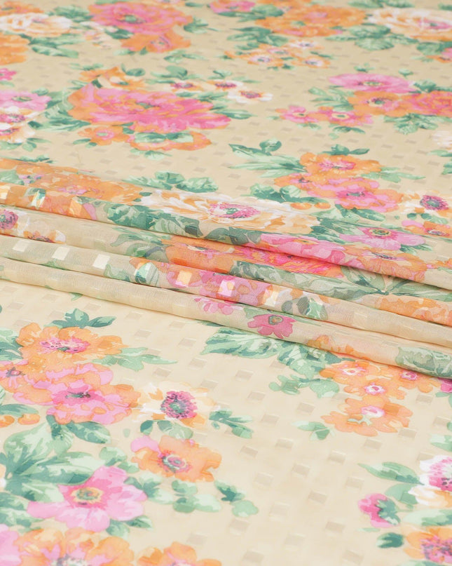 قماش فوال من القطن السويسري باللون البيج الفاتح مع طباعة زهور باللون الأخضر الداكن والوردي الفاتح والبرتقالي مع تصميم حبل بمشبك -D6775