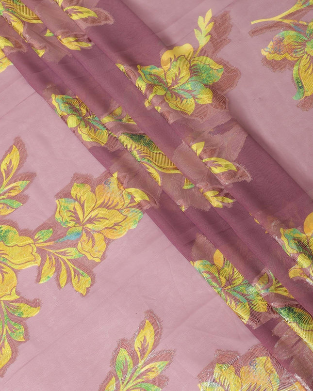 قماش شيفون صناعي مطبوع باللون الوردي كانون مع لوركس معدني متعدد الألوان بتصميم زهور - D9742