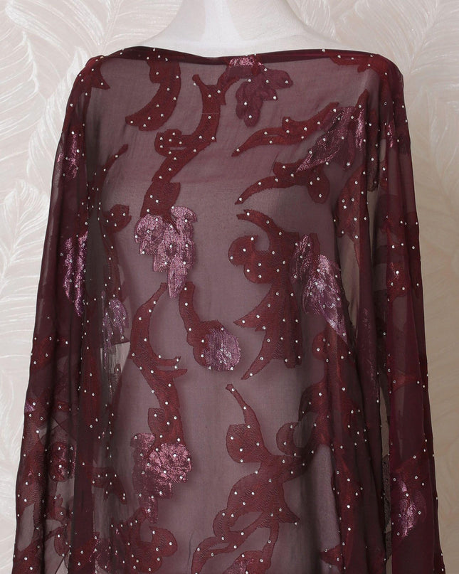 قماش ديراك من الشيفون الحريري الفرنسي الخالص (الفرانساوي) باللون العنابي مع نفس اللون من الفيسكوز والوركس المعدني بتصميم الأزهار -D15131