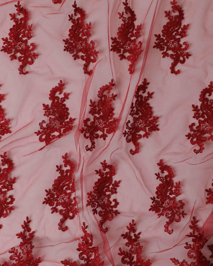 قماش تول نايلون أحمر قرمزي مع تطريز بنفس اللون بتصميم فاخر