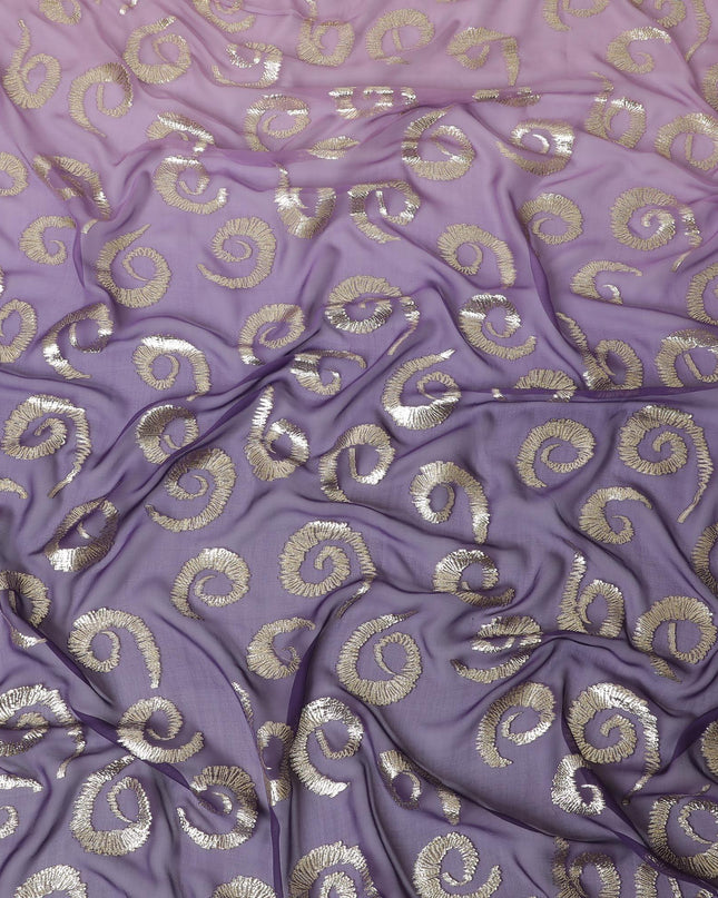 قماش شيفون حريري نقي فاخر من الخزامي إلى الأرجواني مع لوريكس معدني ذهبي بتصميم متدرج - D13716