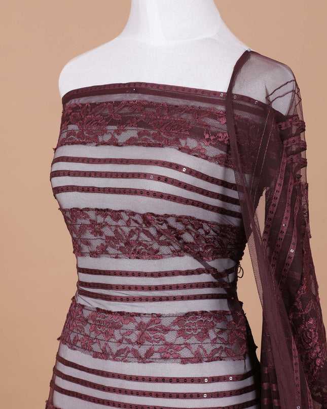 قماش تول من النايلون البني المحروق مع تطريز بنفس اللون مع ترتر بتصميم مخطط -D9194