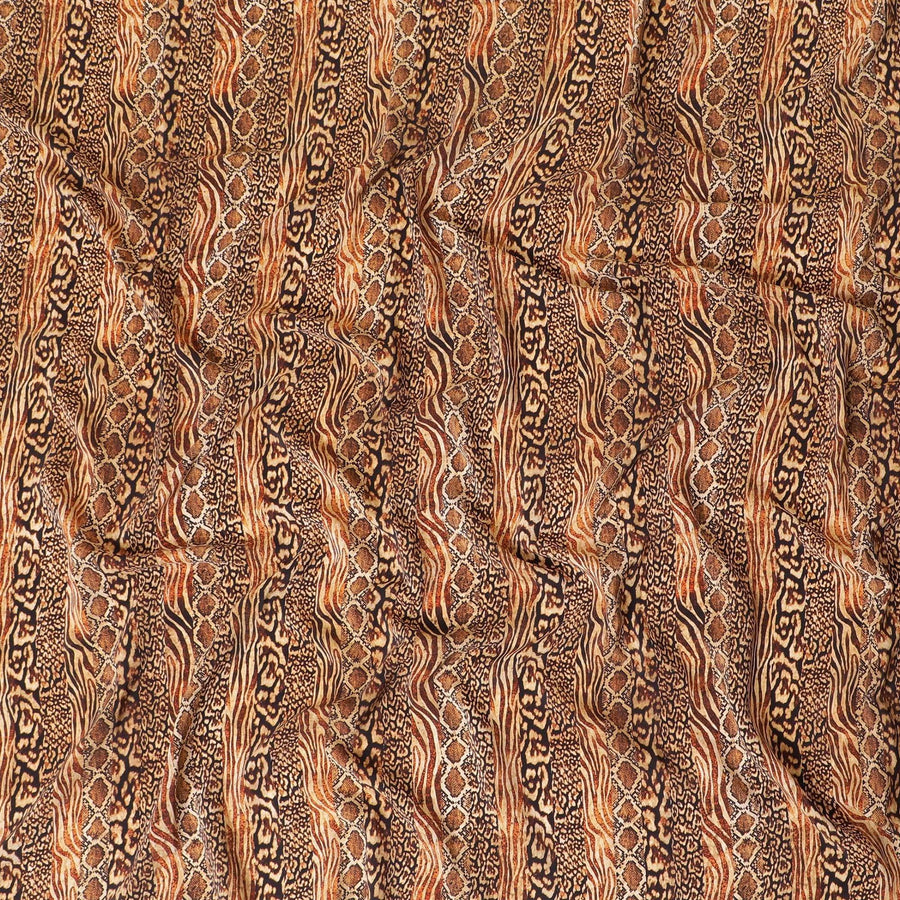 قماش كريب حرير خالص فاخر باللون البيج اللاتيه مع طباعة بلون الصدأ والأسود بتصميم جلد الحيوان -D9392