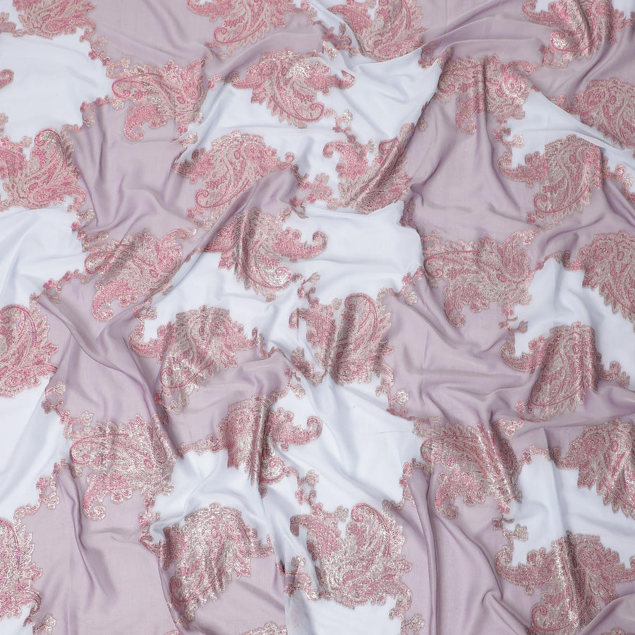 قماش شيفون من الحرير الخالص (Dirac) باللون الأزرق الفاتح مع لوريكس معدني ذهبي وذهبي بتصميم بيزلي-D13409