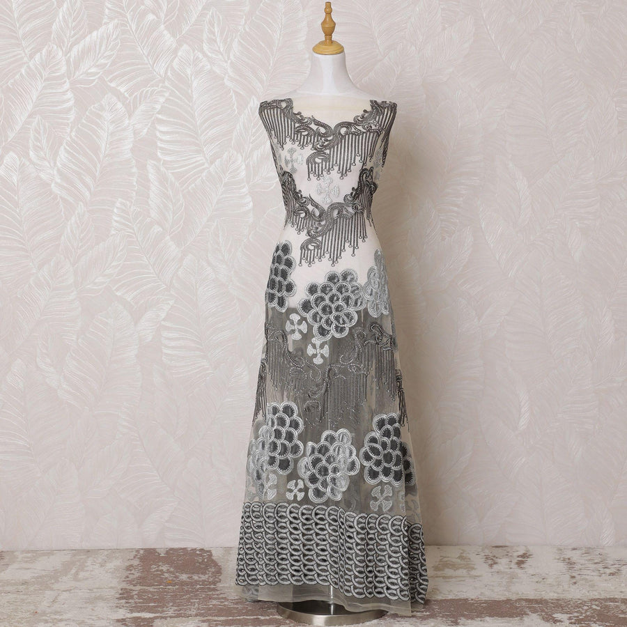 قماش تول نايلون بيج مع تطريز باللون الرمادي الزيتوني مع أعمال حجرية بتصميم فاخر -D15111