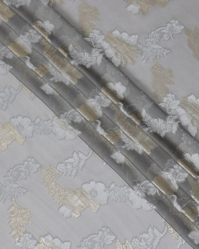 قماش شيفون حريري فرنسي (فرنساوي) فاخر باللون الرمادي مع نفس اللون من الفيسكوز مع لوريكس معدني ذهبي بتصميم زهور -D15634