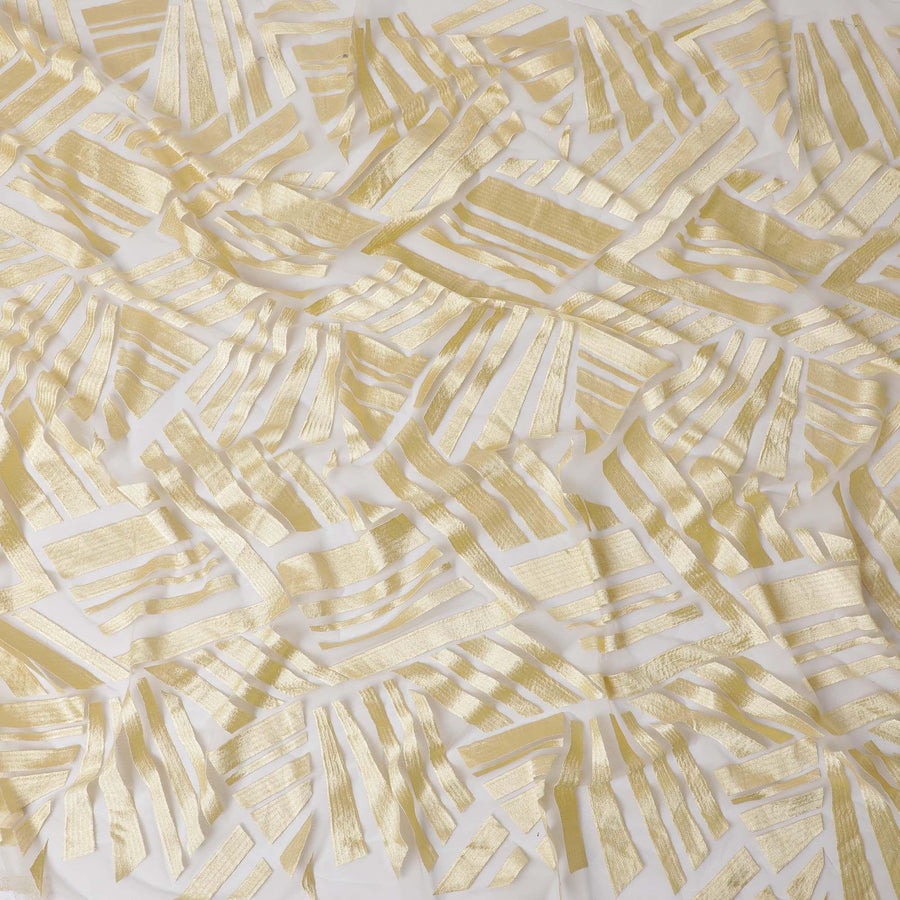 قماش تول نايلون ذهبي مع تطريز فاخر بنفس اللون بتصميم تجريدي-D11733