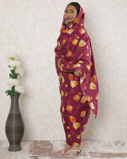 ثوب فوال من القطن السويسري الخالص باللون الوردي السيري مع جاكار بنفس اللون مع طباعة باللون الأصفر الخردل والأخضر الزيتوني بتصميم الأزهار-D14335