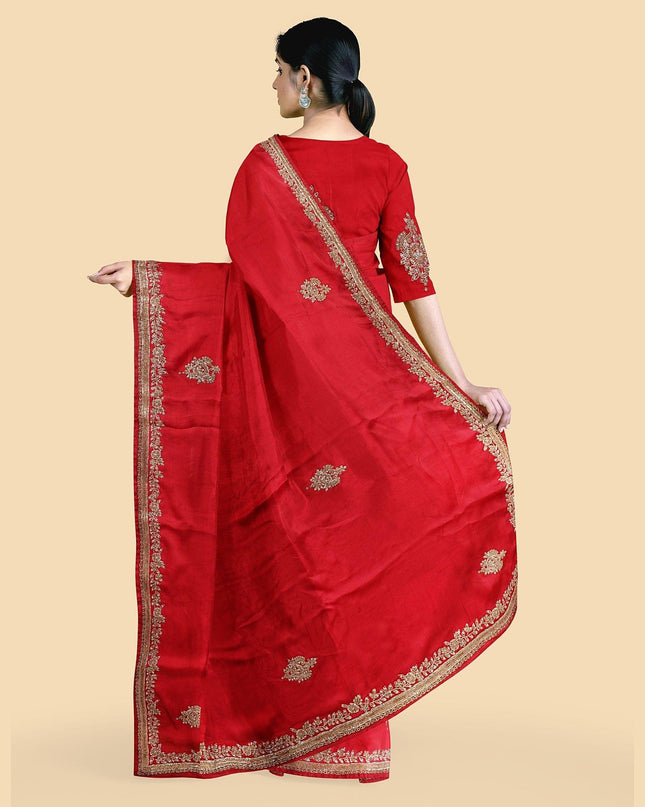 ساري من الحرير الخالص باللون الأحمر القرمزي مع خرزات يدوية بتصميم فاخر. قطعة بلوزة بنفس اللون-D12753