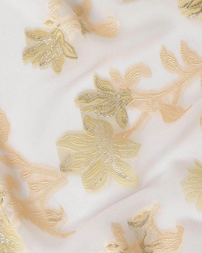 قماش شيفون حريري فرنسي (فرنساوي) فاخر باللون الأبيض الفاتح مع الخوخ والفيسكوز الذهبي مع اللوريكس المعدني الذهبي بتصميم الأزهار -D15639