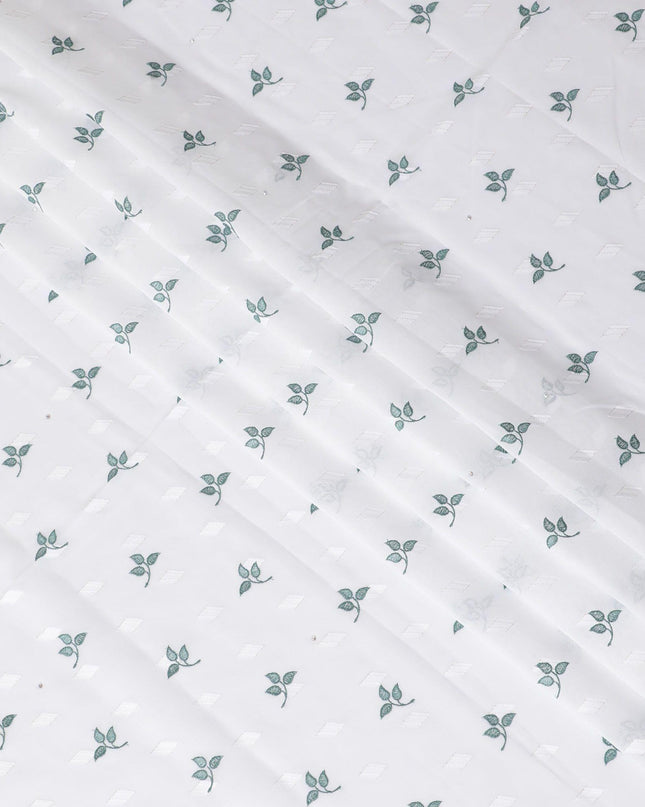 ثوب فوال من القطن السويسري الفاخر باللون الأبيض بنفس اللون والتطريز باللون الأخضر البحري بتصميم الأزهار مع أعمال الحجر-D11628