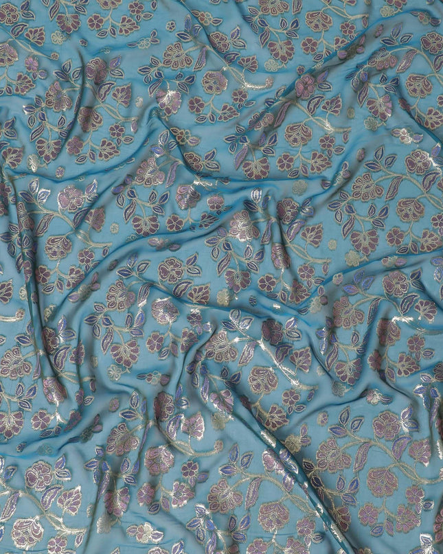 قماش شيفون من الحرير الخالص باللون الأزرق البترولي مع الفيسكوز الأرجواني والأزرق مع اللوريكس المعدني الذهبي بتصميم الأزهار - D14125