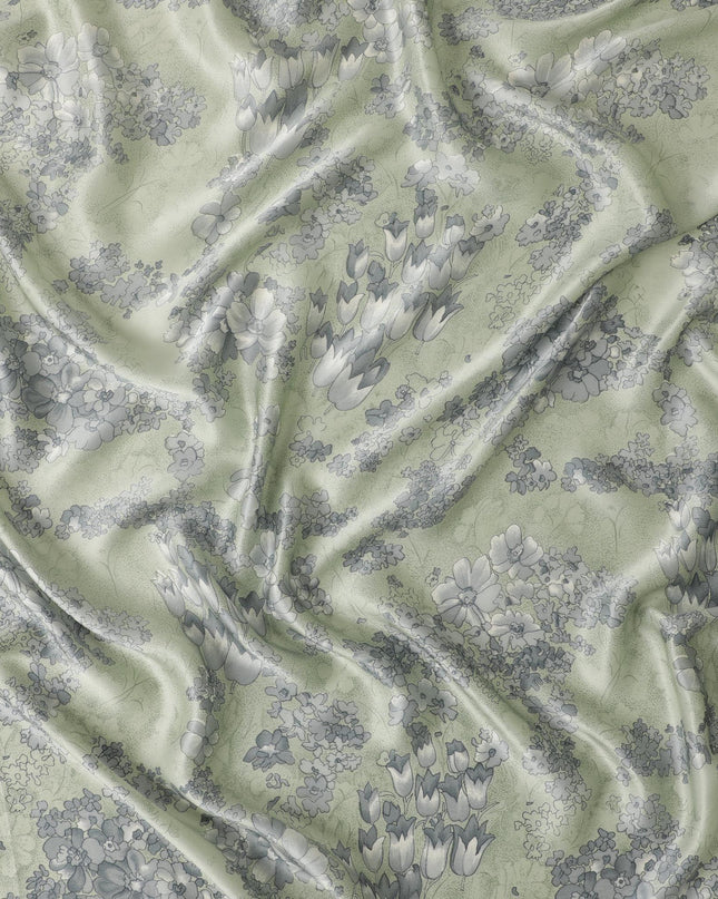 قماش ساتان حريري أخضر لوريل مع طباعة باللون الرمادي الدخاني والأسود بتصميم الأزهار