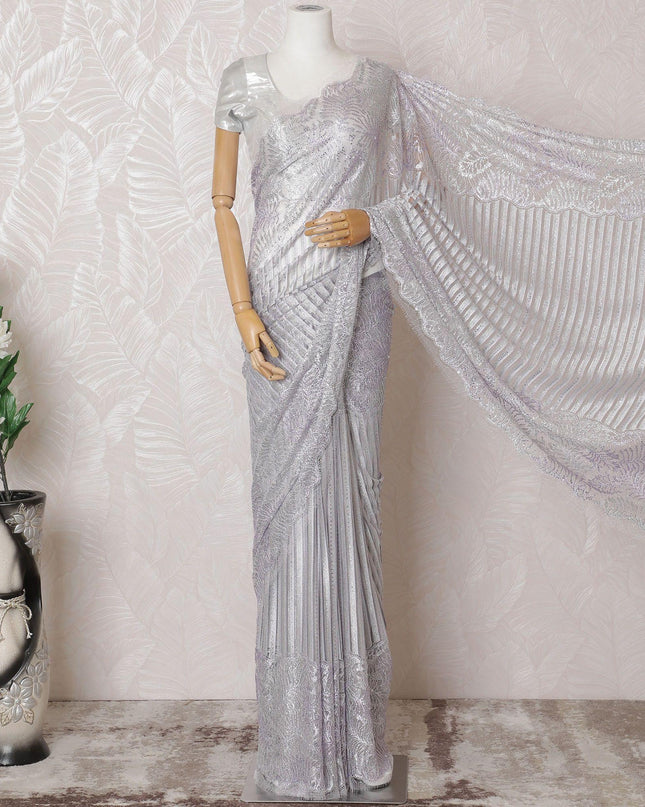 ساري من الدانتيل الفرنسي شانتيلي المعدني النقي الفاخر باللون الفضي واللافندر مع عمل حجري بتصميم زهور-D14891