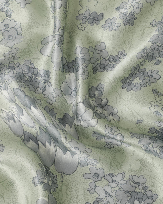 قماش ساتان حريري أخضر لوريل مع طباعة باللون الرمادي الدخاني والأسود بتصميم الأزهار