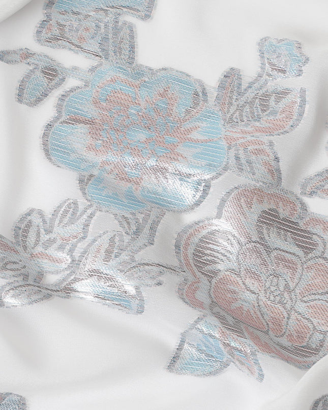 قماش شيفون من الحرير الخالص باللون الأبيض الفاتح مع لوركس معدني فضي وأزرق فاتح ونحاسي بتصميم زهور-D11496