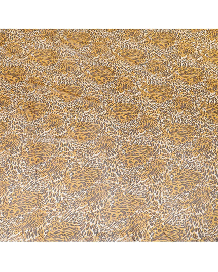 قماش شيفون من الحرير الخالص باللون الرمادي مع طباعة باللونين الأسود والأصفر الخردل بتصميم جلد الحيوان - D9304