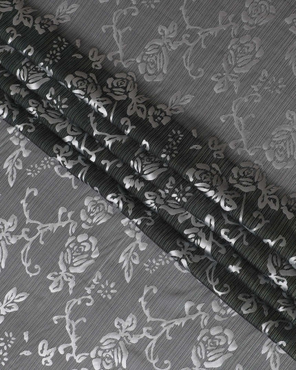 قماش شيفون حريري نقي أسود مع جاكار فضي بتصميم زهور-D15332