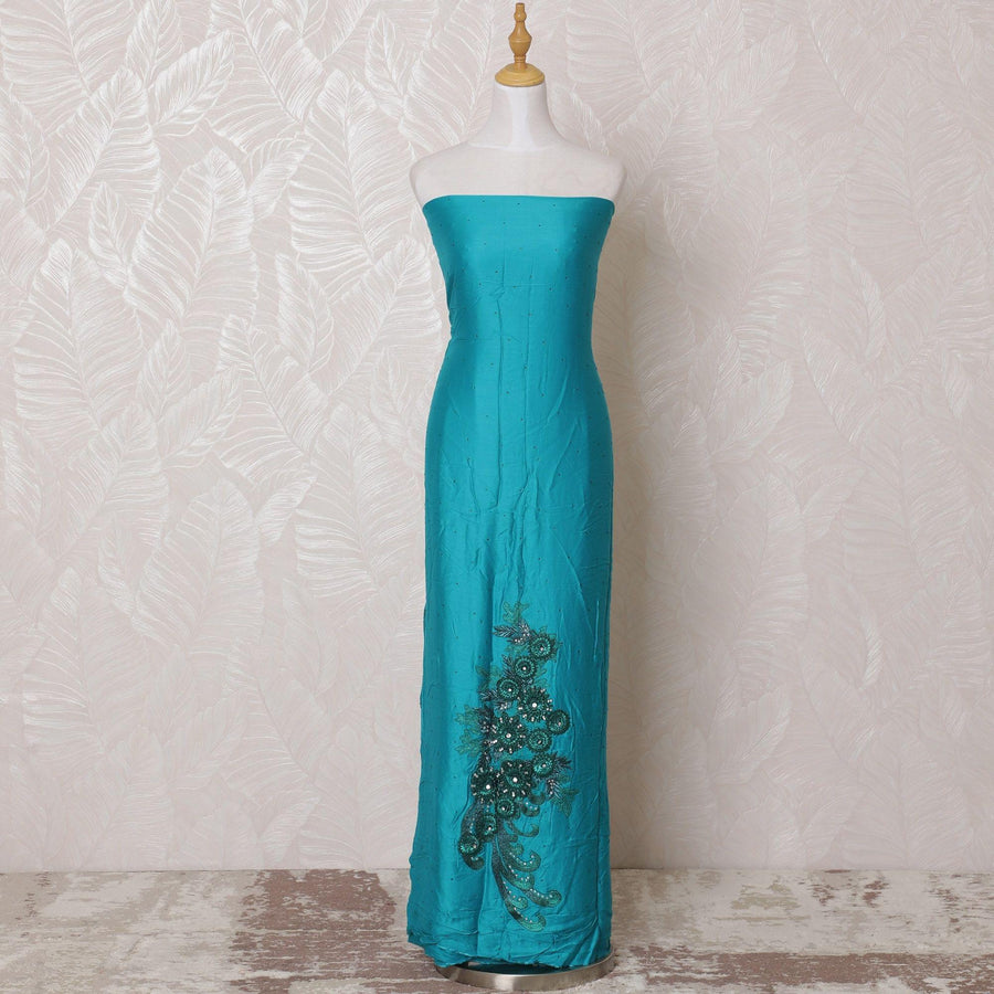 قماش قطني مخلوط باللون الأزرق المخضر بنفس اللون، وتطريز أخضر غابي به أعمال تزيينية وأعمال حجرية بتصميم الأزهار-D15076