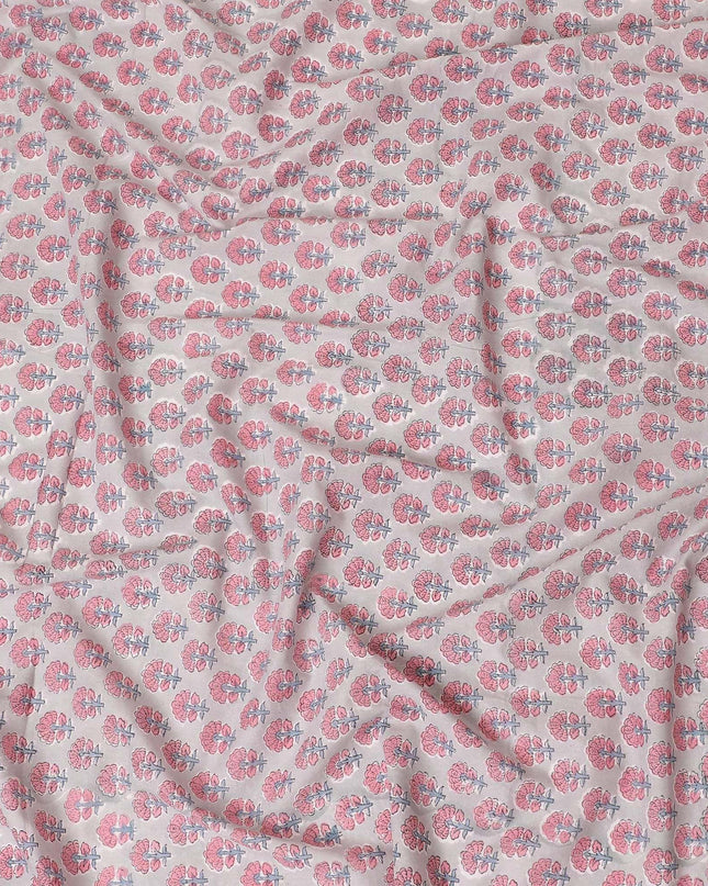 نسيج من القطن العضوي باللون الرمادي السحابي مع طباعة باللون الوردي الفاتح والأسود والرمادي للعملات المعدنية بتصميم الأزهار-D13868