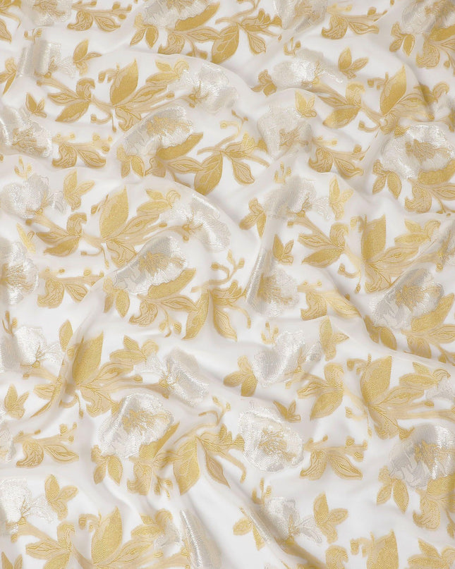 قماش شيفون حريري فرنسي (فرنساوي) فاخر باللون الأبيض الفاتح مع فيسكوز ذهبي ولوريكس معدني بتصميم زهور -D15637