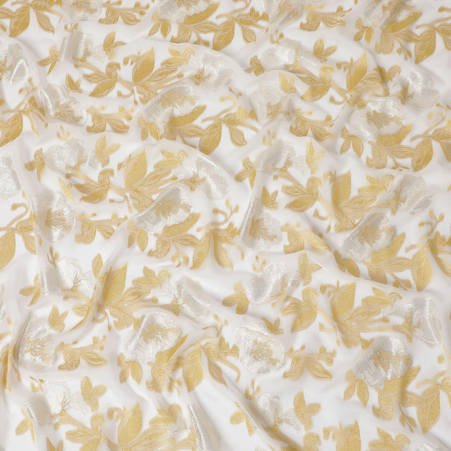 قماش شيفون حريري فرنسي (فرنساوي) فاخر باللون الأبيض الفاتح مع فيسكوز ذهبي ولوريكس معدني بتصميم زهور -D15637
