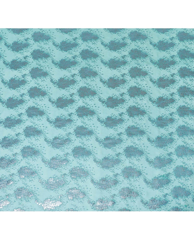 قماش من الشيفون الحريري باللون الأخضر البحري مع اللوريكس المعدني باللون الأزرق الفاتح والنحاسي بتصميم الأزهار - D8045