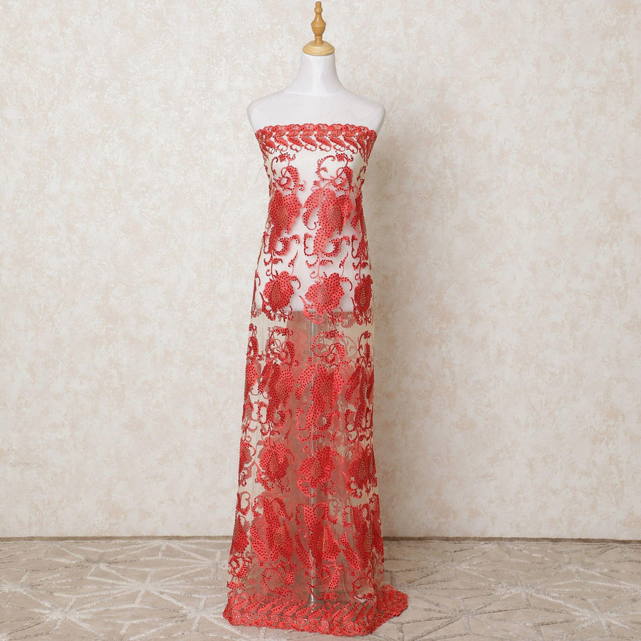 قماش تول نايلون بيج لاتيه مع تطريز باللون الأحمر القرمزي مع أعمال حجرية بتصميم فاخر -D12174